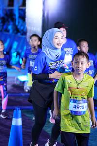 BIB: 4928
                            <button type="button" onclick="openModal(26250089)" class="btn btn-primary btn-sm float-right btn-popup" data-toggle="modal" data-target=".modal-high-quality">
                        <i class="fas fa-shopping-cart"></i> Add to Cart
                    </button>
                                            <button type="button" onclick="isThisMe(26250089, true)" class="btn btn-success btn-sm float-right btn-popup btn-isme hidden" data-toggle="tooltip" data-placement="bottom" title="นี่คือรูปของคุณใช่ไหม คลิกที่นี่เพื่อเอาเข้าอัลบั้ม">
                        <i class="fas fa-plus"></i> Add to album
                    </button>
                    <button type="button" onclick="isThisMe(26250089, false)" class="btn btn-warning btn-sm float-right btn-popup btn-isnotme hidden">
                        <i class="fas fa-ban"></i> Remove from album
                    </button>